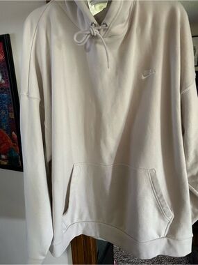 Nike Men’s Off-White Cream Hoodie Pullover